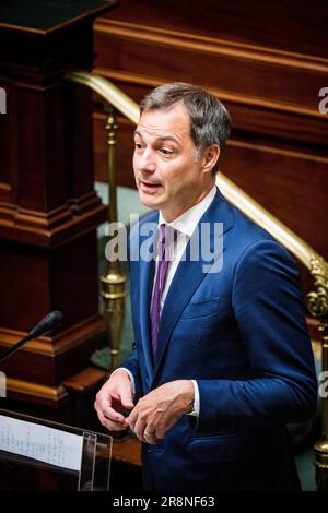 Brüssel, Belgien. 22. Juni 2023. Premierminister Alexander De Croo nahm am Donnerstag, den 22. Juni 2023, auf einer Plenarsitzung der Kammer im Bundesparlament in Brüssel ein Bild auf. BELGA FOTO JASPER JACOBS Kredit: Belga News Agency/Alamy Live News Stockfoto