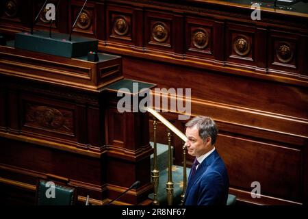 Brüssel, Belgien. 22. Juni 2023. Premierminister Alexander De Croo nahm am Donnerstag, den 22. Juni 2023, auf einer Plenarsitzung der Kammer im Bundesparlament in Brüssel ein Bild auf. BELGA FOTO JASPER JACOBS Kredit: Belga News Agency/Alamy Live News Stockfoto