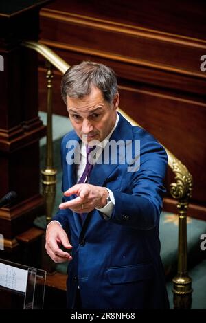 Brüssel, Belgien. 22. Juni 2023. Premierminister Alexander De Croo nahm am Donnerstag, den 22. Juni 2023, auf einer Plenarsitzung der Kammer im Bundesparlament in Brüssel ein Bild auf. BELGA FOTO JASPER JACOBS Kredit: Belga News Agency/Alamy Live News Stockfoto