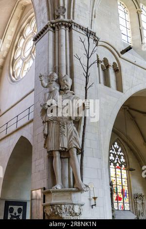 Im Inneren der Kathedrale St. Paul, Christophorus-Statue, Münster, Nordrhein-Westfalen, Deutschland, Im St. Paulus Dom, Christophorus-Statue, Münster, N. Stockfoto