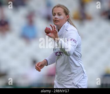 Sophie Ecclestone of England während des 2023-Spiels der Metro Bank Women's Ashes England gegen Australien auf der Trent Bridge, Nottingham, Großbritannien, 22. Juni 2023 (Foto von Mark Cosgrove/News Images) Stockfoto