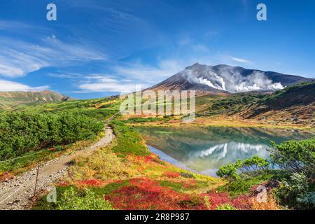 Asahi Dake und Kagami Teich Stockfoto