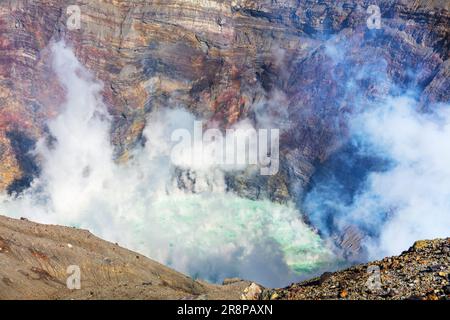 Nakadake-Krater Stockfoto