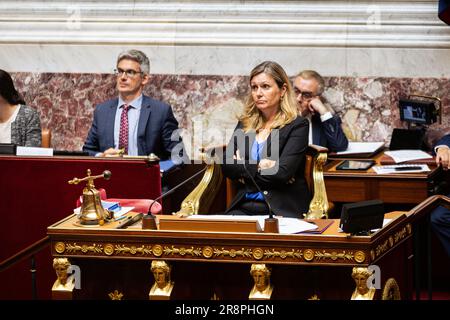 Yaël Braun-Pivet, Präsident der französischen Nationalversammlung, während der Fragestunde an die Regierung. Fragestunde an die Regierung von Elisabeth in der Nationalversammlung im Palais Bourbon in Paris. Stockfoto