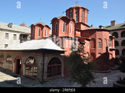 Das Kloster von Koutloumousiou ist ein Kloster, das auf dem Berg Athos erbaut wurde Stockfoto