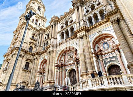 Blick auf die Basilika Santa Iglesia de la Encarnacion oder die Kathedrale von Malaga, Andalusien, Spanien Stockfoto