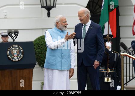 US-Präsident Joe Biden und First Lady Dr. Jill Biden begrüßen Premierminister Narendra Modi von der Republik Indien im Weißen Haus in Washington, D.C. während eines offiziellen Staatsbesuchs am 22. Juni 2023. Kredit: Chris Kleponis/CNP/MediaPunch Stockfoto