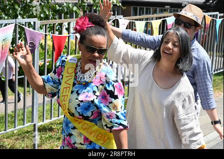 Windrush-Feierlichkeiten in Crawley, West Sussex, am 22. Juni 2023. Stockfoto