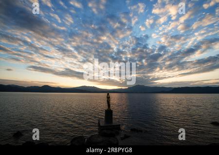 Tazawako-See am Morgen Stockfoto