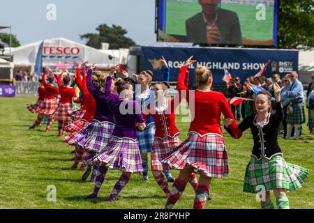 Edinburgh, Schottland, 22/06/2023, Highland-Tänzer treten am Eröffnungstag der Royal Highland Show auf dem Hauptausstellungsgelände auf, EdinburghCredit: Richard Newton/Alamy Live News Stockfoto