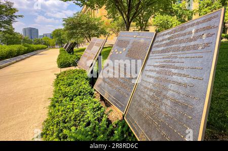 Denkmal im Battelle Riverfront Park in Columbus - COLUMBUS, USA - 08. JUNI 2023 Stockfoto