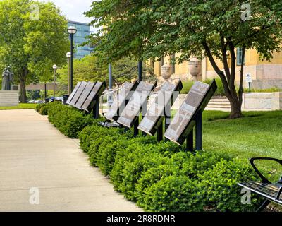 Denkmal im Battelle Riverfront Park in Columbus - COLUMBUS, USA - 08. JUNI 2023 Stockfoto