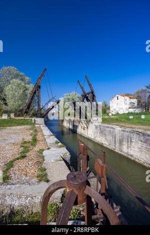 Vincent-van-Gogh-Brücke (Pont Van-Gogh, Langlois-Brücke) nahe Arles, Provence, Frankreich Stockfoto