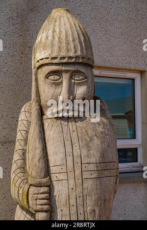 Holzschnitzerei eines der Lewis-Schachmänner Stockfoto