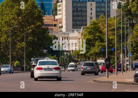 Georgia, Tiflis - 17. September 2022: Verkehr auf der City Street. Stockfoto