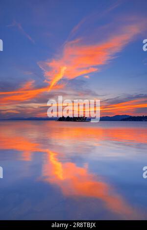 Abendlicher Blick auf den Shinji-See Stockfoto
