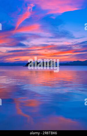 Abendlicher Blick auf den Shinji-See Stockfoto
