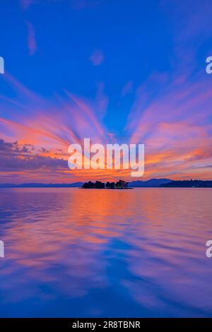 Abendlicher Blick auf den Shinji-See Stockfoto