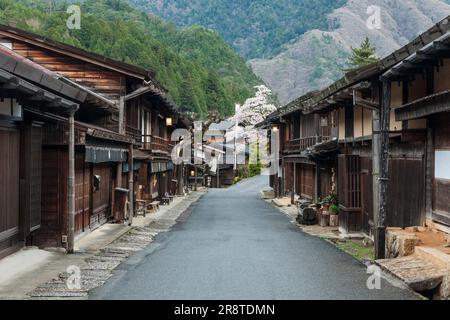 Morgen von Tsumago Yado im Frühling Stockfoto