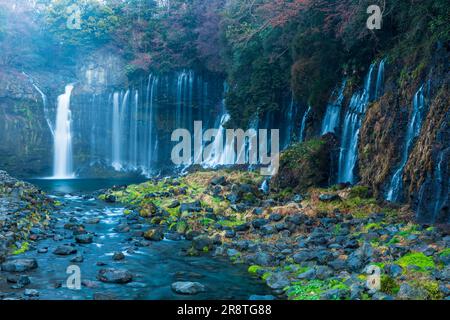 Shiraito Falls früh am Morgen Stockfoto