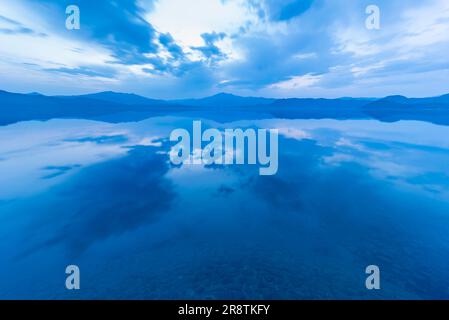 Tazawako-See am Morgen Stockfoto