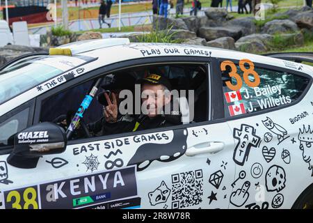 Der kanadische Fahrer Bailey wurde während der WRC 2023 Safari Rally auf dem Gelände des Uhuru Parks in Nairobi gesehen. Die WRC-Safari-Rallye 2023 startete mit der Flagge im Nairobiís Uhuru-Park und danach Rallye-Fahrer fuhren zu den Kasarani Grounds für die Super Special Stage. In diesem Jahr ist der Rallye-Wettbewerb 70 Jahre in Folge die Safari Rallye. Die WRC-Safari-Rallye 2023 findet vom Donnerstag, 22. Juni bis Sonntag, 25. Juni 2023 in Nairobi County und Naivasha, Nakuru County in Kenia statt. (Foto: Boniface Muthoni/SOPA Images/Sipa USA) Stockfoto