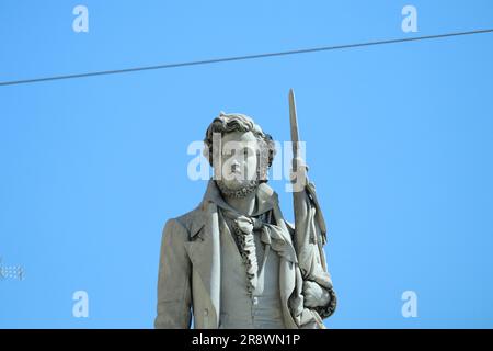 Frontalansicht des Monuments Ciro Menotti in Modena, Italien Stockfoto