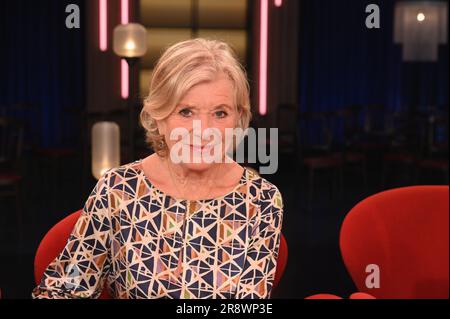 Köln, Deutschland. 22. Juni 2023. Schauspielerin Jutta Speidel als Gast der WDR-Talkshow Kölner Treff Credit: Horst Galuschka/dpa/Horst Galuschka dpa/Alamy Live News Stockfoto