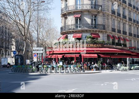 Boulevard Haussmann und Rue de Rome, die Brasserie Triadou Haussmann Stockfoto