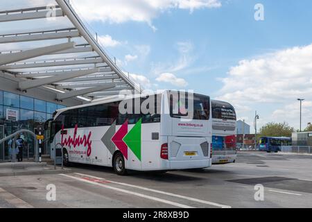 Der Hard Interchange Bus- und Busbahnhof am Hafen von Portsmouth, Hampshire, England, Großbritannien Stockfoto