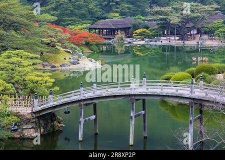 Ritsurin Park im Herbst Stockfoto