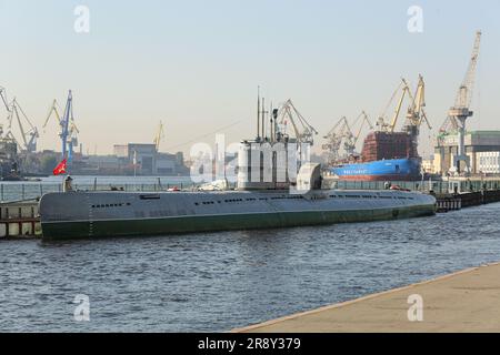 Sowjetisches U-Boot S-189 in St. Petersburg - Jetzt ein Museumsschiff Stockfoto