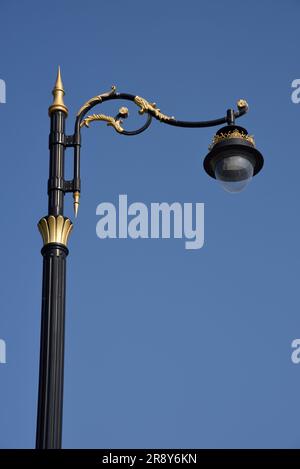 Lichtmast, Zaabel-Palast, Zabeel-Palast, Dubai, Vereinigte Arabische Emirate, Vereinigte Arabische Emirate, Naher Osten Stockfoto