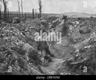 "Episoden de la bataille de Verdun; La derniere Phase de la Resistance du Fort de Vaux. Etat d'un boyau Conduisant au Fort de Vaux', 1916. Aus der „Collection de la Guerre IV L'Illustration Tome CXLVIII. La Guerre Juillet, Aout, Septembre, Octobre, Novembre, Dez. 1916". Stockfoto