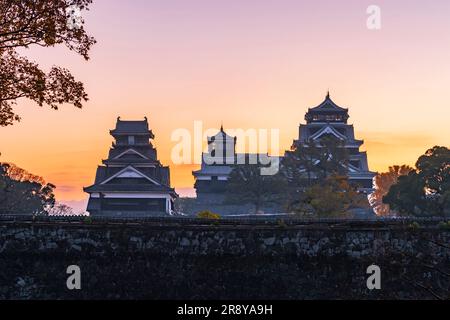 Morgengrauen im Schloss Kumamoto Stockfoto