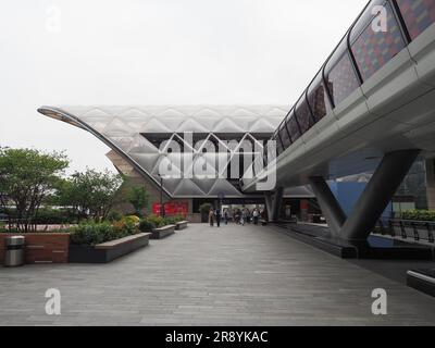 LONDON, Großbritannien - 07. JUNI 2023: Station Canary Wharf Elizabeth Line Stockfoto
