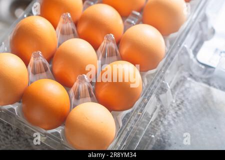Lebensmittelknappheit Eier nah am Kopierraum Hintergrund Detailaufnahme Stockfoto