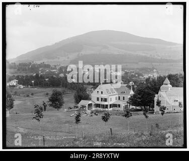 Stamford und Mt. Utsayantha, Catskill Mountains, New York, c1902. Stockfoto