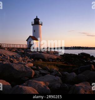 Sonnenuntergang bei Annisquam Light, BJ 1897, Annisquam, Cape Ann, Massachusetts, USA Stockfoto