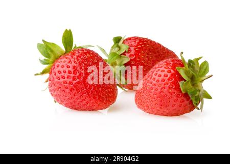 Frische und leckere Erdbeeren auf weißem Hintergrund. Die Datei enthält einen ausgezeichnete Beschneidungspfad Stockfoto