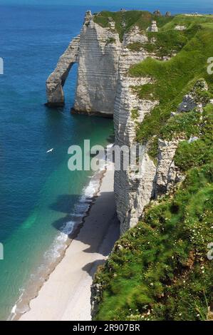 Falaise d'Aval, Küste nahe Etretat, Alabasterküste, Normandie, Frankreich, Klippen, Cote d'Albatre Stockfoto