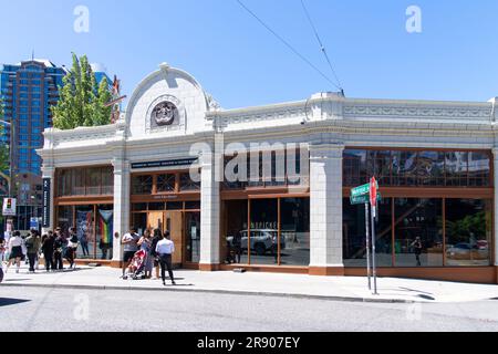 Seattle, WA, USA – Juli 2022; Blick auf den Flagship Store Starbucks Reserve Roastery (oder Seattle Roastery) in der Pike Street Stockfoto