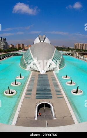 L'Hemisferic, genannt „das Auge“, Architekt Santiago Calatrava, IMAX-Kino und Planetarium, Kunst- und Wissenschaftsviertel, Valencia, Spanien Stockfoto