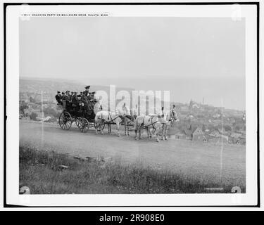 Coachinggruppe auf dem Boulevard Drive, Duluth, c1904. Stockfoto