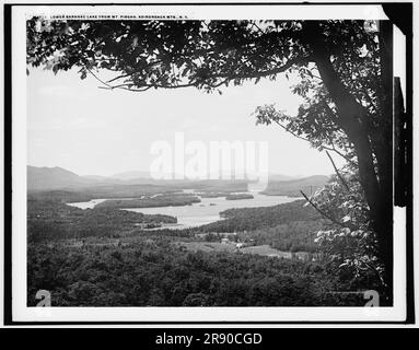 Unterer Saranac-See ab Mt. Pisgah, Adirondack Mts., New York, c1902. Stockfoto