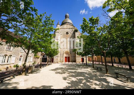 St. Quiriace Collegiate Church in Provins, eine mittelalterliche Stadt im französischen Departement seine et Marne in der Hauptstadtregion von Ile de France Stockfoto