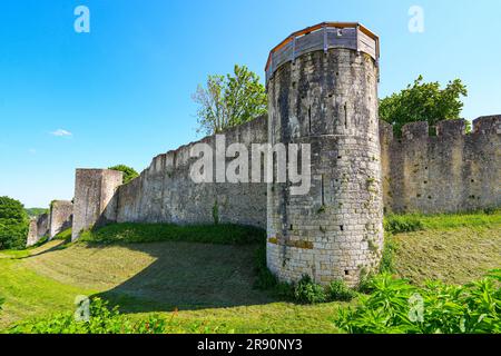 Stadtmauern von Provins, die diese zum Weltkulturerbe gehörende ummauerte Stadt umgeben, befindet sich im französischen Departement seine et Marne in der Region Paris - die Stadt einst Ho Stockfoto