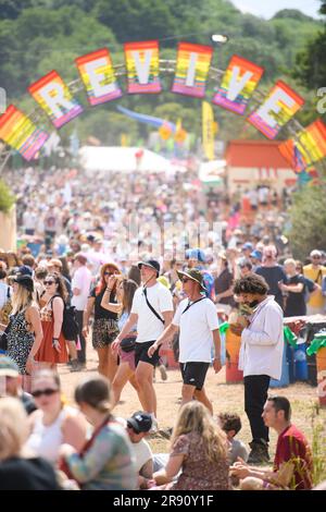 Somerset, Großbritannien. 23. Juni 2023 Atmosphäre beim Glastonbury Festival auf Worthy Farm in Somerset. Foto: Freitag, 23. Juni 2023. Das Foto sollte lauten: Matt Crossick/Empics/Alamy Live News Stockfoto