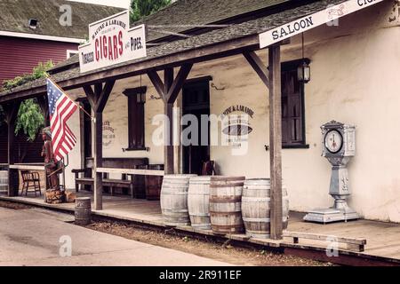 Ein alter Zigarrenladen in einer Straße der Altstadt von San Diego, Kalifornien Stockfoto