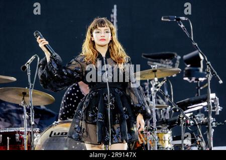 Neapel Italien 21. Juni 2023 Chvrches - Coldplay Eröffnung - live im Diego Armando Maradona Stadion © Andrea Ripamonti / Alamy Stockfoto